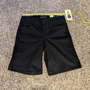 DKNY jeans short women size S relaxed fit